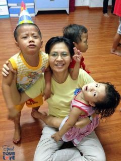 Sinh nhật tại mái ấm Mai Tâm 2015